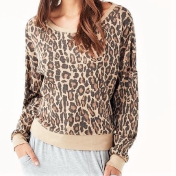 SPLENDID Leopard Print Long Sleeve Waffle Textured Thermal Top E18 - Picture 7 of 7
